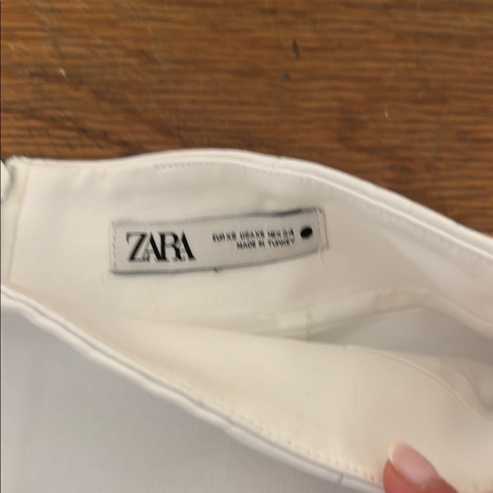 Zara Flutter Short Size XS - Picture 6 of 7